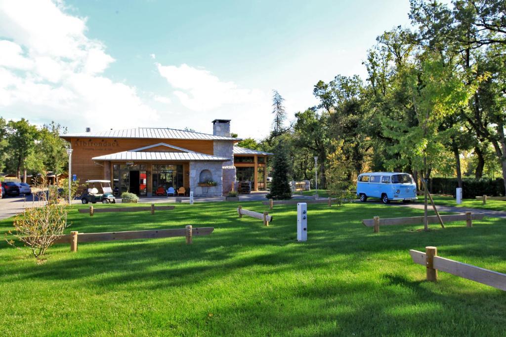 Albirondack Camping Lodge & Spa Екстер'єр фото