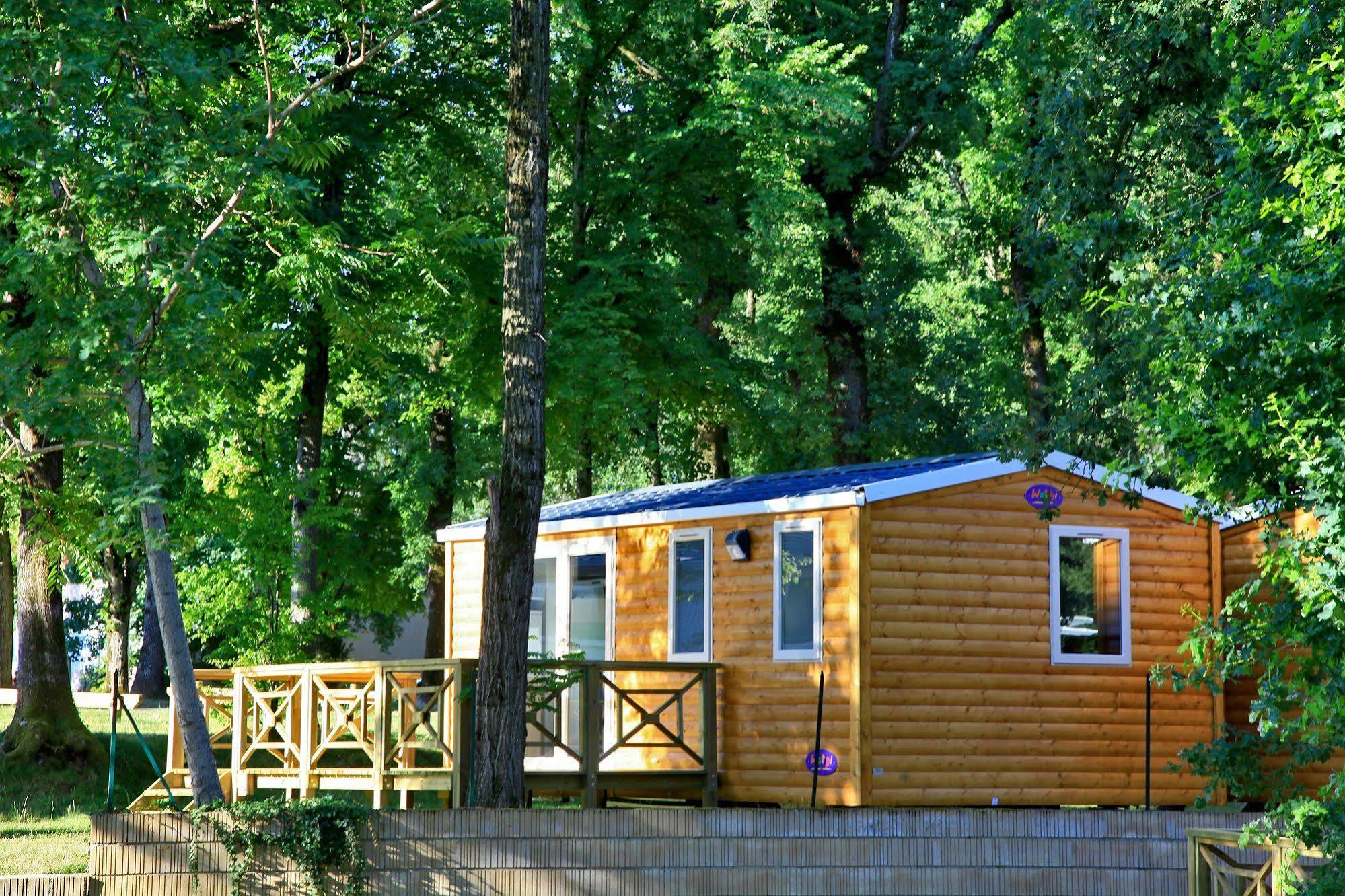 Albirondack Camping Lodge & Spa Екстер'єр фото